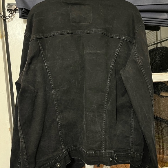 levi’s black jacket - Picture 2 of 4